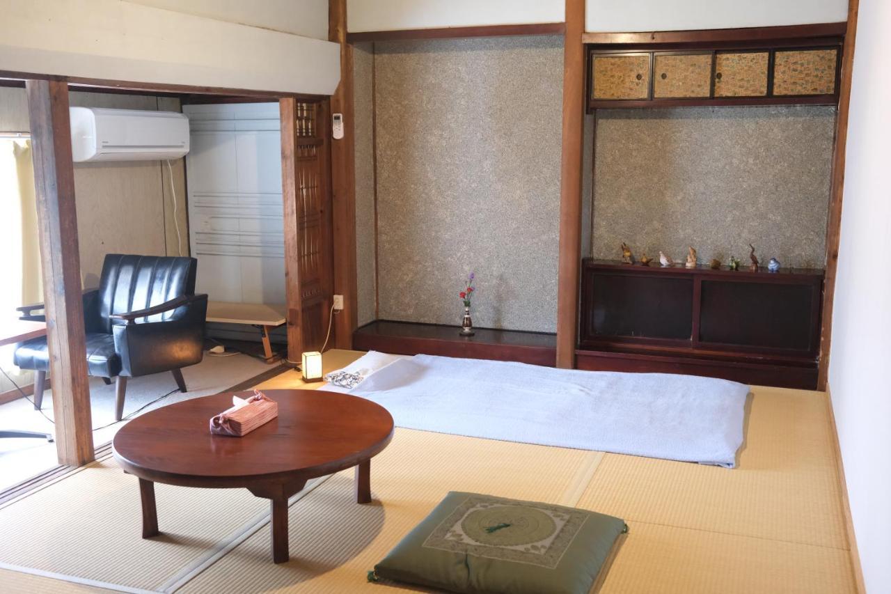 Guesthouse Kojiya 暮らしをつくる宿 旧糀屋 Fukutsu Exteriér fotografie